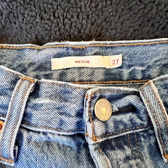 Levi’s Wedgie jeans short long inseam - Picture 3 of 10